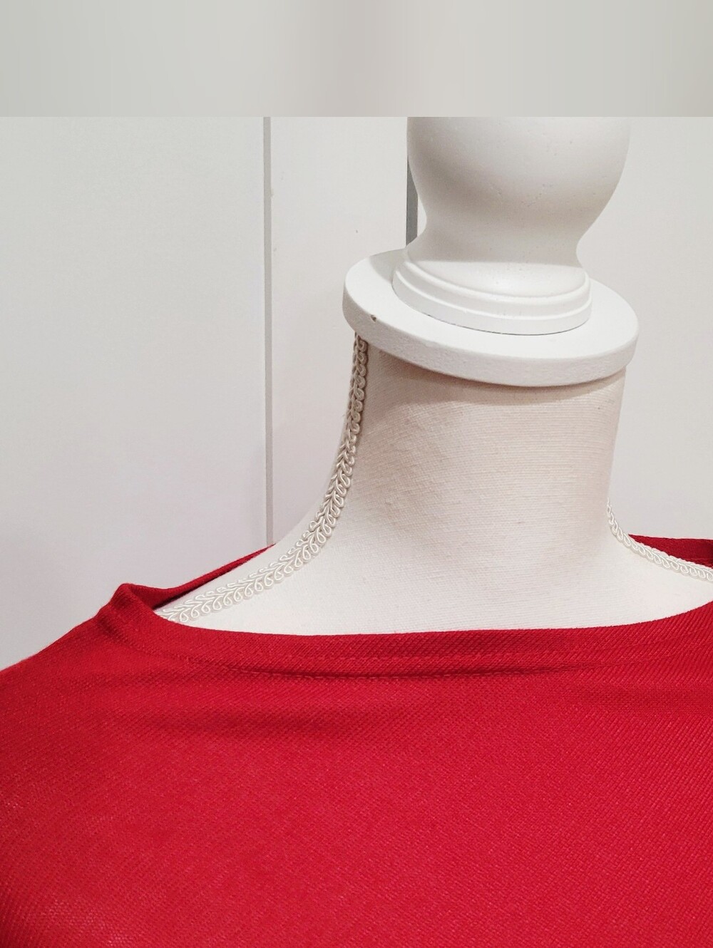Red Cape with Leopard Print Trim | Size Medium - Picture 2 of 4